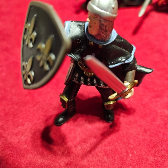Schleich and Papo Knights - Picture 3 of 16